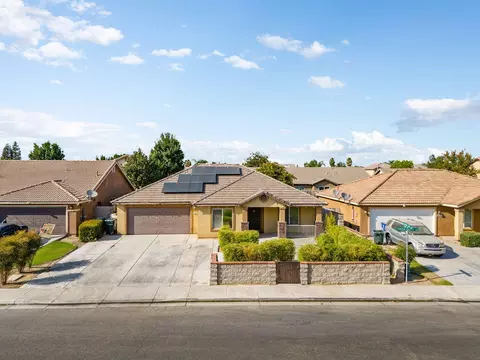9102 Staten Island Dr, Bakersfield, CA 93311