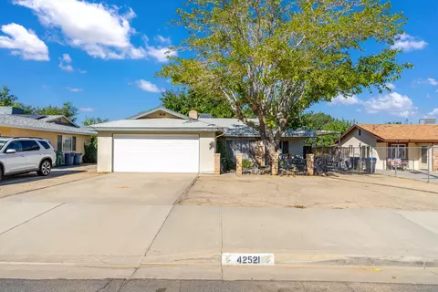 42521 52nd St W, Lancaster, CA 93536