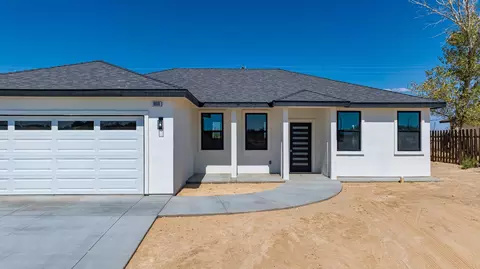 10561 Garibaldi Dr N, California City, CA 93505
