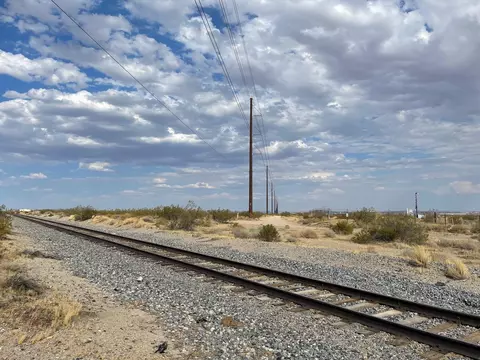 Benton Avenue, Mojave, CA 93501 photo 6