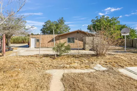 42736 Valley Line Rd, Lancaster, CA 93535