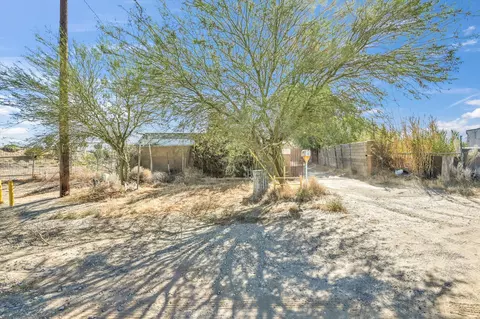 42736 Valley Line Rd, Lancaster, CA 93535 photo 2