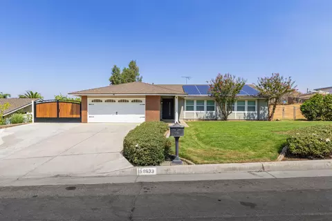 8633 Chifney Ln, Jurupa Valley, CA 92509