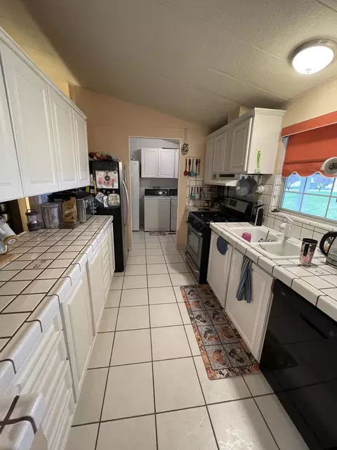 8109 Ave E12 W, Lancaster, CA 93536 photo 12