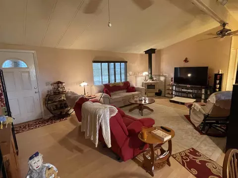 8109 Ave E12 W, Lancaster, CA 93536 photo 3