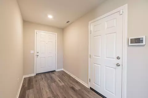 Entry Way - 2024 Donatello St E, Lancaster, CA 93535 photo 2 of 3