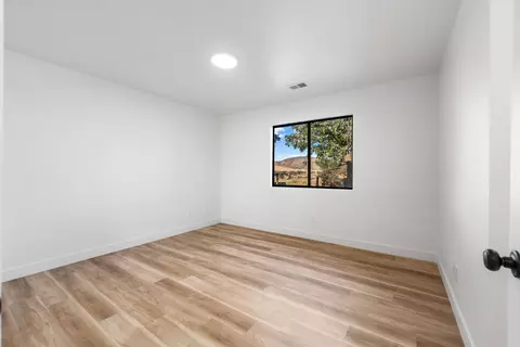 21580 Shirley Dr, Tehachapi, CA 93561 photo 27