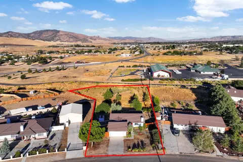 21580 Shirley Dr, Tehachapi, CA 93561 photo 5