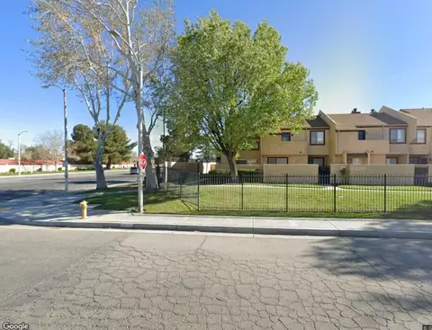 1850 Ave J2 E #2, Lancaster, CA 93535