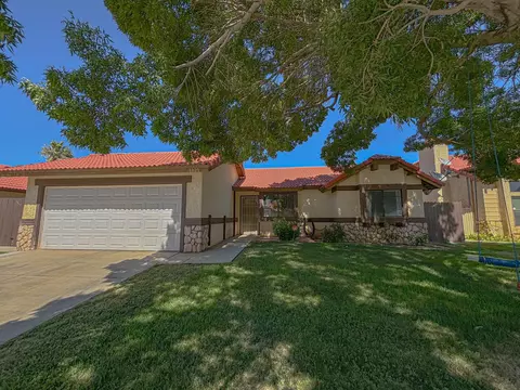 1021 Angela Ct E, Lancaster, CA 93535