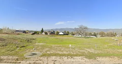 22556 Mariposa Rd, Tehachapi, CA 93561