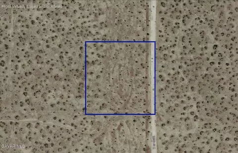 185 Th St E, Palmdale, CA 93591