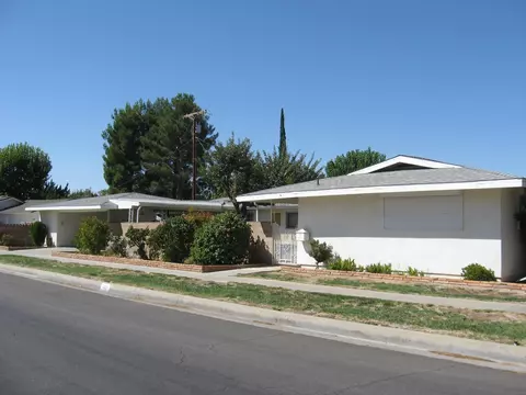 1601 Kildare St W, Lancaster, CA 93534