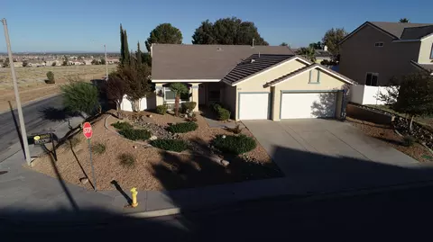 View/Area - 42356 75th St W, Lancaster, CA 93536 photo 4 of 6