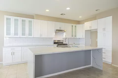 Kitchen - 42356 75th St W, Lancaster, CA 93536 photo 2 of 5