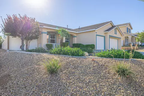 Exterior - 42356 75th St W, Lancaster, CA 93536 photo 5 of 13