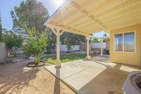 Exterior - 42356 75th St W, Lancaster, CA 93536 photo 12 of 13