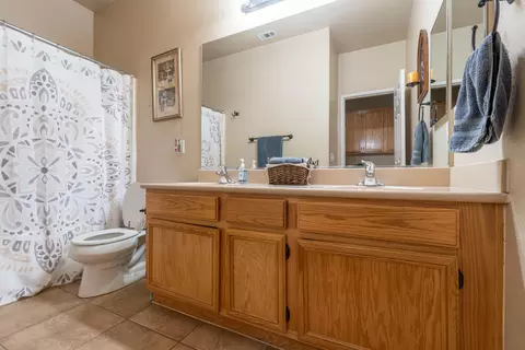 2507 Nugent St E, Lancaster, CA 93535 photo 13