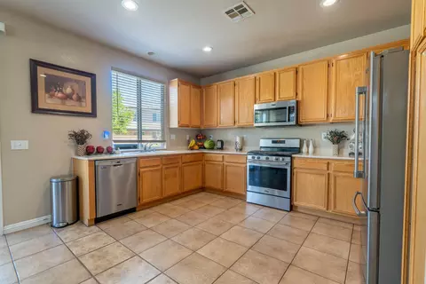 2507 Nugent St E, Lancaster, CA 93535 photo 15