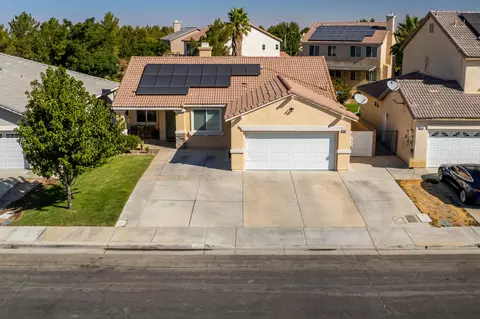 2507 Nugent St E, Lancaster, CA 93535