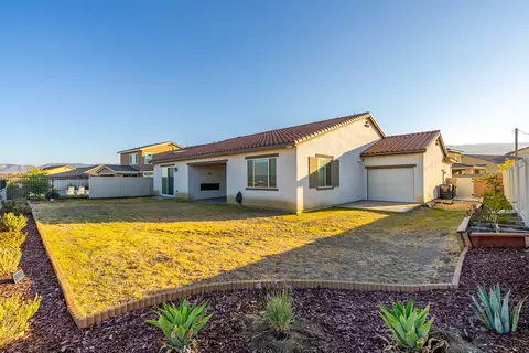 Exterior - 4007 Saddle Dr, Palmdale, CA 93551 photo 8 of 10