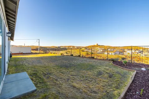 Exterior - 4007 Saddle Dr, Palmdale, CA 93551 photo 7 of 10