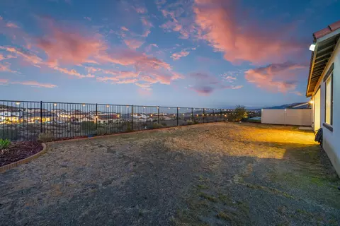 Exterior - 4007 Saddle Dr, Palmdale, CA 93551 photo 4 of 10