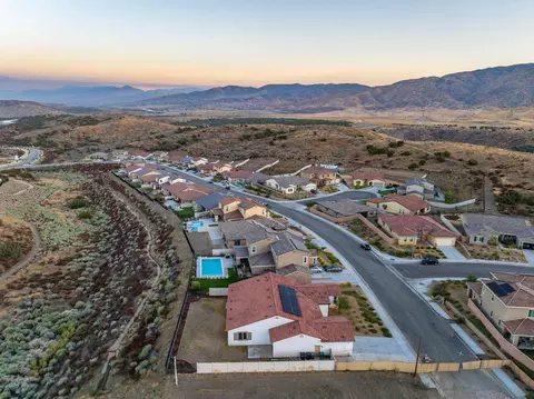 View/Area - 4007 Saddle Dr, Palmdale, CA 93551 photo 5 of 6