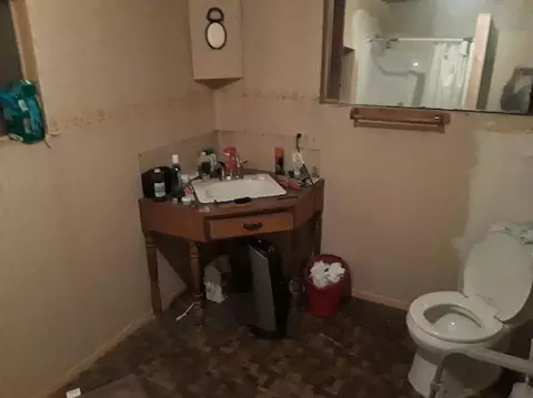 Bath - 30840 234th235th St E, Llano, CA 93544 photo 1 of 4