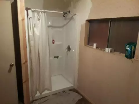 Bath - 30840 234th235th St E, Llano, CA 93544 photo 2 of 4