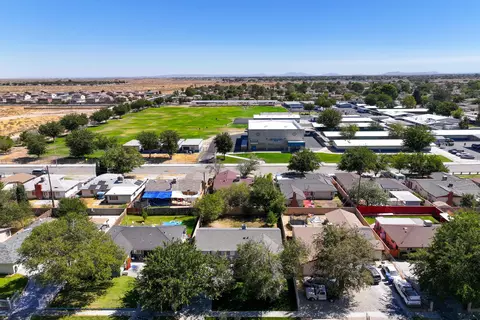 View/Area - 45540 3rd St E, Lancaster, CA 93535 photo 1 of 5