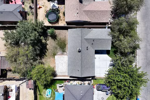 View/Area - 45540 3rd St E, Lancaster, CA 93535 photo 4 of 5