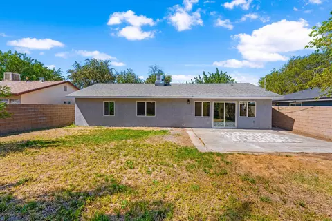 Exterior - 45540 3rd St E, Lancaster, CA 93535 photo 8 of 12