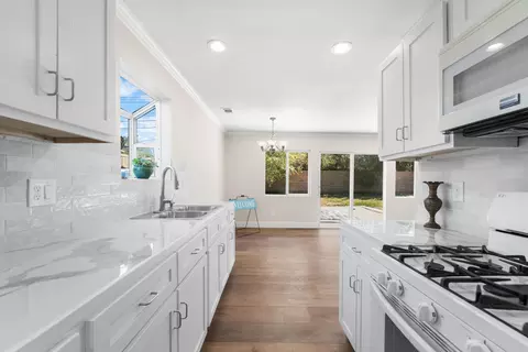 Kitchen - 45540 3rd St E, Lancaster, CA 93535 photo 4 of 5