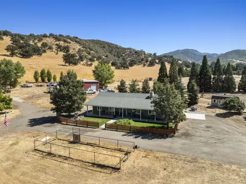 18576 Arosa Rd, Tehachapi, CA 93561 photo 1