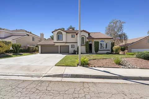 7212 Nightingale Ln, Lancaster, CA 93536