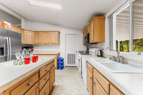 45465 25th St E #57, Lancaster, CA 93535 photo 9