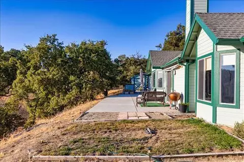 30370 Rollingoak Dr, Tehachapi, CA 93561 photo 33