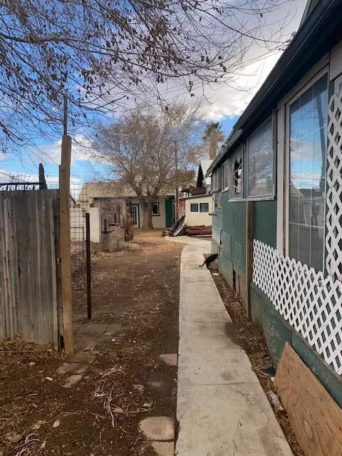 Exterior - 2259 Inyo St, Mojave, CA 93501 photo 8 of 13