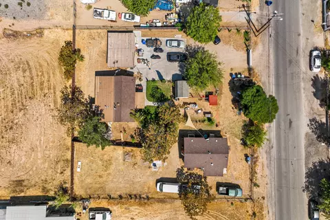 43011 6th St E, Lancaster, CA 93535