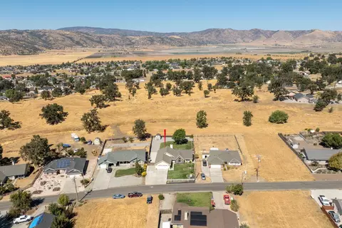 27601 Buckpasser Dr, Tehachapi, CA 93561 photo 25