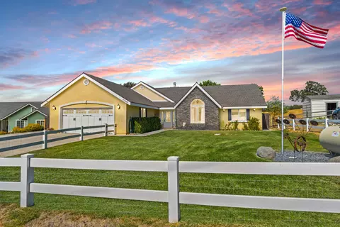 27601 Buckpasser Dr, Tehachapi, CA 93561