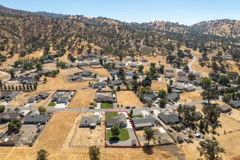 27601 Buckpasser Dr, Tehachapi, CA 93561 photo 28