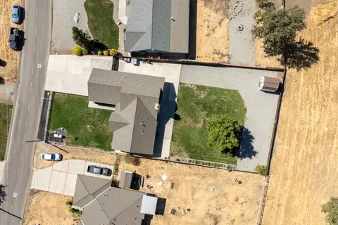 27601 Buckpasser Dr, Tehachapi, CA 93561 photo 29