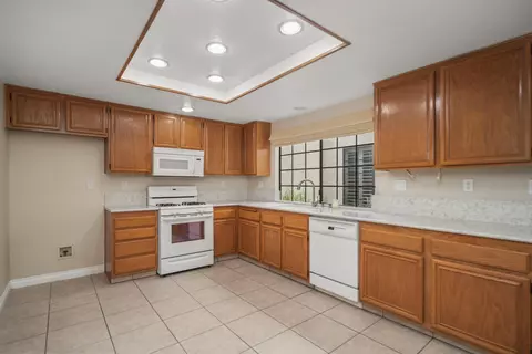 744 Wind Willow Way, Simi Valley, CA 93065 photo 14