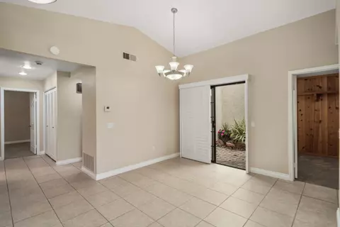 744 Wind Willow Way, Simi Valley, CA 93065 photo 10