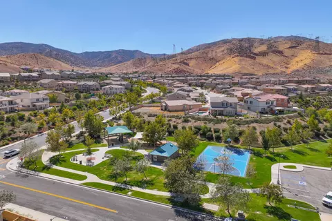 37456 Henna Ln, Palmdale, CA 93551