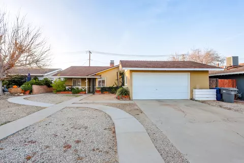 4826 Avenue R12 E, Palmdale, CA 93552