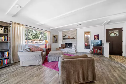 Living - 28260 Black Gold Way, Tehachapi, CA 93561 photo 2 of 3