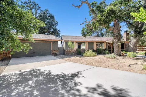 Exterior - 28260 Black Gold Way, Tehachapi, CA 93561 photo 2 of 11